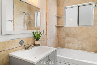 Single Family Residence, 17581 Brent ln, Tustin, CA 92780 - 12