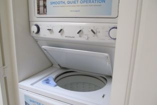 Condominium, 1563 Monterey Rd, M2-23E, Seal Beach, CA 90740 - 23