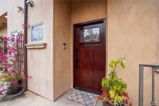 Condominium, 14702 Magnolia blvd, Sherman Oaks, CA 91403 - 4