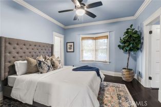 Single Family Residence, 952 Palmyra ave, Orange, CA 92866 - 15