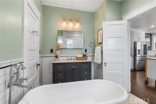 Single Family Residence, 952 Palmyra ave, Orange, CA 92866 - 17