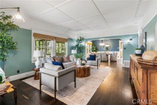 Single Family Residence, 952 Palmyra ave, Orange, CA 92866 - 4