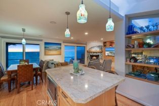 , 960 Neptune ave, Encinitas, CA 92024 - 8