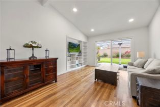 Single Family Residence, 487 Fern st, Orange, CA 92867 - 4