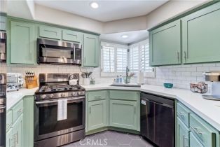 Condominium, 8008 Snapdragon ln, Anaheim Hills, CA 92808 - 11