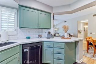 Condominium, 8008 Snapdragon ln, Anaheim Hills, CA 92808 - 13