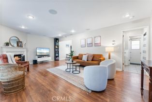 Condominium, 1121 1st st, Tustin, CA 92780 - 4