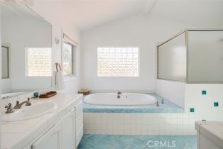 Single Family Residence, 1660 Catalina ave, Seal Beach, CA 90740 - 38