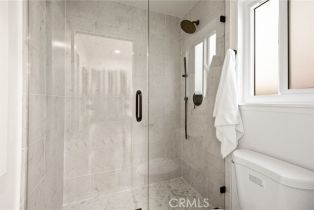 Single Family Residence, 10012 Glade ave, Chatsworth, CA 91311 - 17