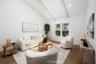 Single Family Residence, 10012 Glade ave, Chatsworth, CA 91311 - 4