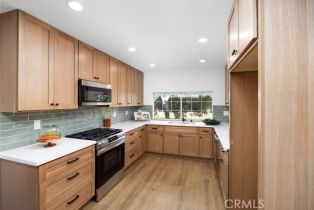 Single Family Residence, 10012 Glade ave, Chatsworth, CA 91311 - 8