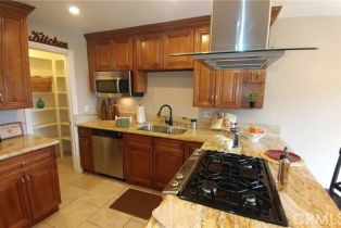 Condominium, 12700 Newport ave, Tustin, CA 92780 - 2