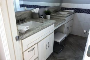 Condominium, 12700 Newport ave, Tustin, CA 92780 - 32