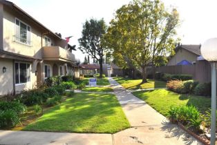 Condominium, 12700 Newport ave, Tustin, CA 92780 - 24