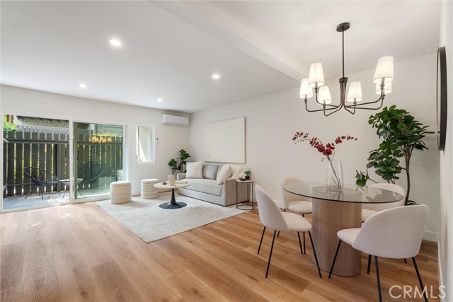 Condominium, 4822 Hollow Corner rd, Culver City, CA 90230 - 1