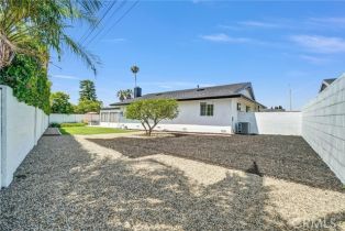 Single Family Residence, 1947 Sacramento st, Orange, CA 92867 - 27