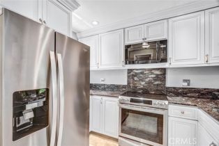 Condominium, 5927 Creekside ave, Orange, CA 92869 - 11