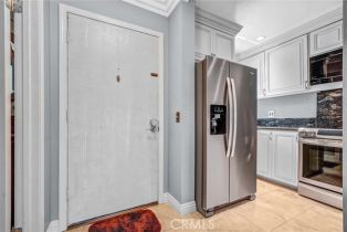 Condominium, 5927 Creekside ave, Orange, CA 92869 - 9