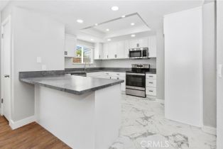 , 118 W Canada, San Clemente, CA 92672 - 2