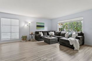 Single Family Residence, 400 S Flower st, Orange, CA 92868 - 3