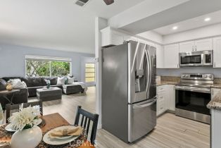 Single Family Residence, 400 S Flower st, Orange, CA 92868 - 6