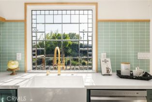 Single Family Residence, 412 Lemon st, Orange, CA 92866 - 10