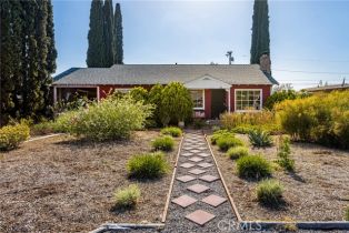 Single Family Residence, 950 Laurel dr, Orange, CA 92867 - 2