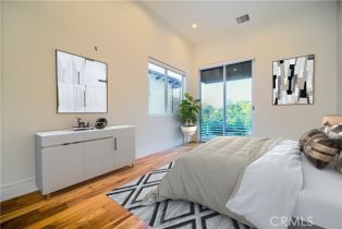 Single Family Residence, 3964 Sumac dr, Sherman Oaks, CA 91403 - 32