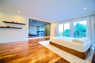 Single Family Residence, 3964 Sumac dr, Sherman Oaks, CA 91403 - 35