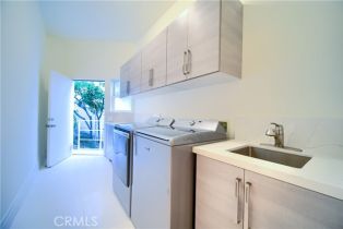 Single Family Residence, 3964 Sumac dr, Sherman Oaks, CA 91403 - 43