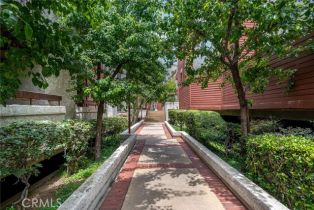 Condominium, 230 Bethany RD, Burbank, CA  Burbank, CA 91504