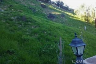 , 4525 Ensenada, Woodland Hills, CA 91307 - 5