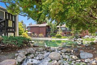 Condominium, 8210 Summertime LN, Culver City, CA  Culver City, CA 90230