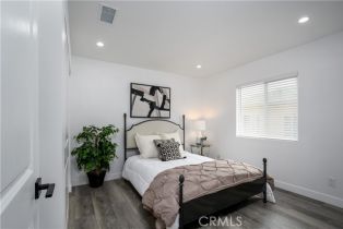 Single Family Residence, 10806 St Andrews pl, Westwood, CA 90047 - 14