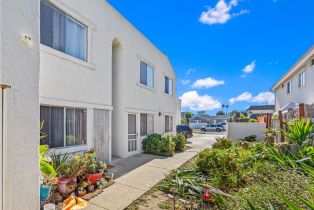 Residential Income, 7851 Glencoe dr, Huntington Beach, CA 92647 - 3