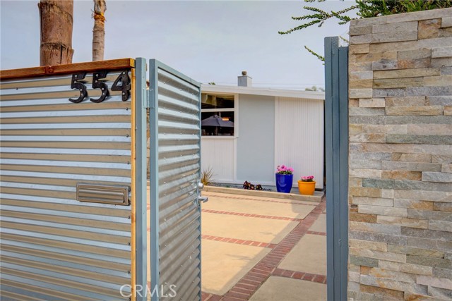 Single Family Residence, 554 Rosecrans ave, Manhattan Beach, CA 90266 - 1