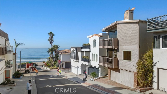 Condominium, 125 15th st, Manhattan Beach, CA 90266 - 1