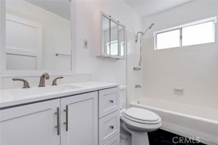 Residential Income, 203 15th, Manhattan Beach, CA 90266 - 15