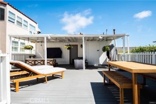 Residential Income, 203 15th, Manhattan Beach, CA 90266 - 5