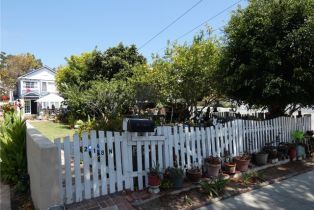 Residential Income, 218 Broadway, Redondo Beach, CA 90277 - 4