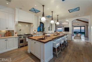 Single Family Residence, 245 Rocky Point rd, Palos Verdes Estates, CA 90274 - 9