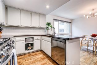 Condominium, 1317 Aviation blvd, Redondo Beach, CA 90278 - 13