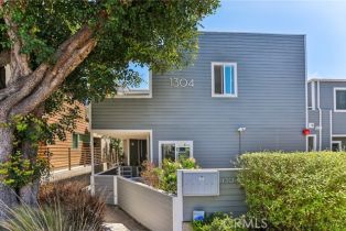 Condominium, 1304 12th ST, Manhattan Beach, CA  Manhattan Beach, CA 90266
