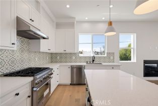 Condominium, 2100 Carnegie ln, Redondo Beach, CA 90278 - 2