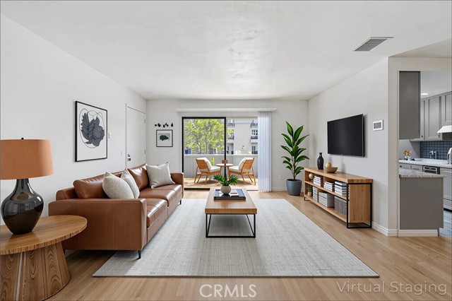 Condominium, 5055 Coldwater Canyon ave, Sherman Oaks, CA 91423 - 1