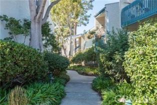 Condominium, 802 Camino Real, Redondo Beach, CA 90277 - 2