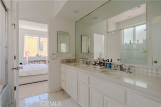 Single Family Residence, 300 19TH st, Manhattan Beach, CA 90266 - 37