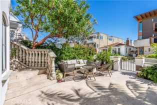 Single Family Residence, 321 9th st, Manhattan Beach, CA 90266 - 2