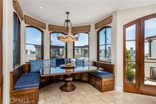Single Family Residence, 321 9th st, Manhattan Beach, CA 90266 - 6
