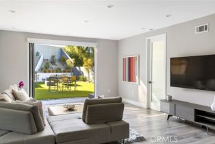 Single Family Residence, 4731 Topanga Canyon blvd, Woodland Hills, CA 91364 - 13